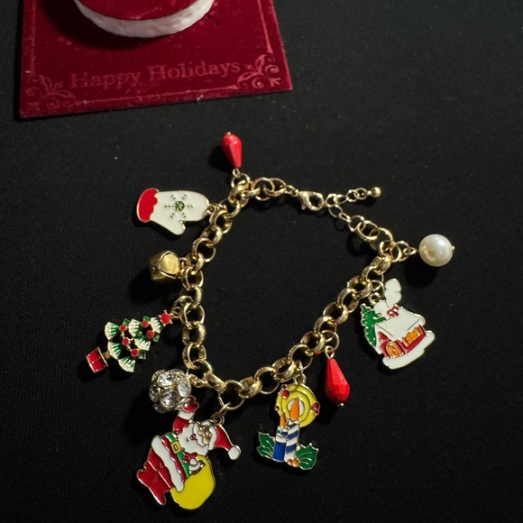 Happy Holidays Christmas charm bracelet gold color with holiday-themed charms - Picture 2 of 4